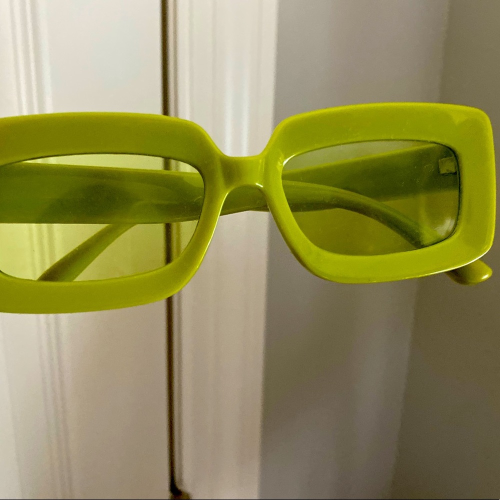 SUNGLASS BUMBLE🕶all included😁